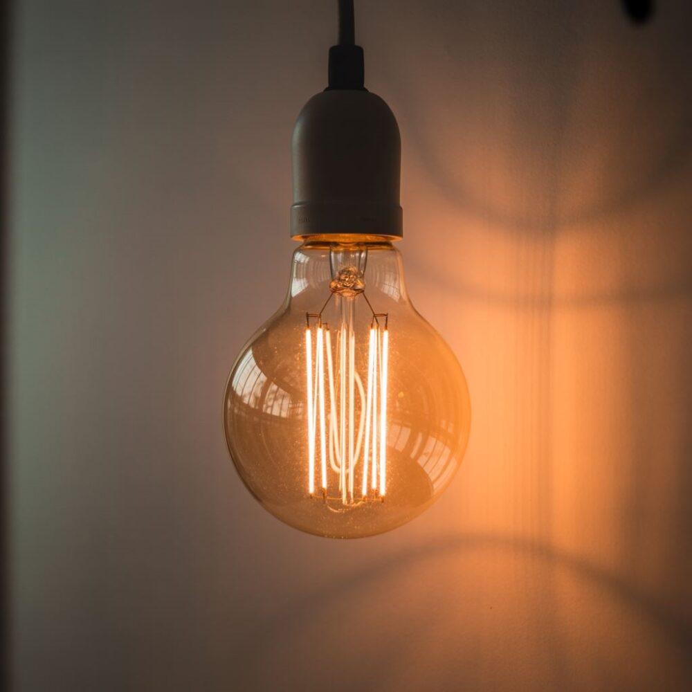 Lampka z żarówką 100w
