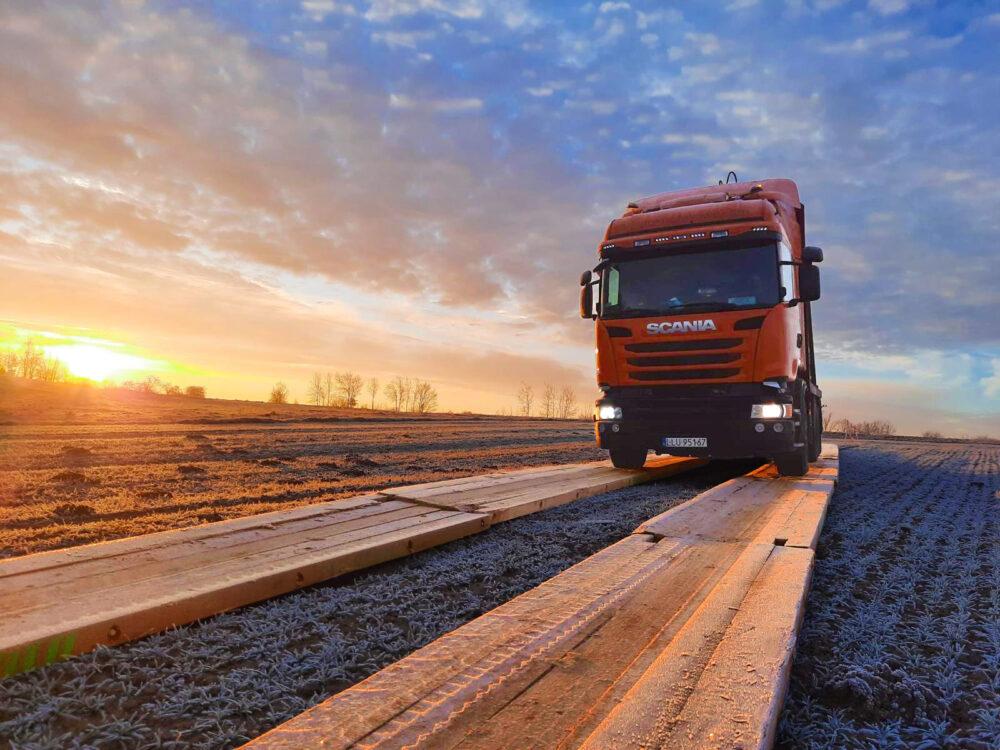  drewniane płyty drogowe 